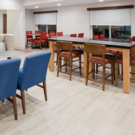 Holiday Inn Express & Suites - Dickinson By Ihg Екстериор снимка