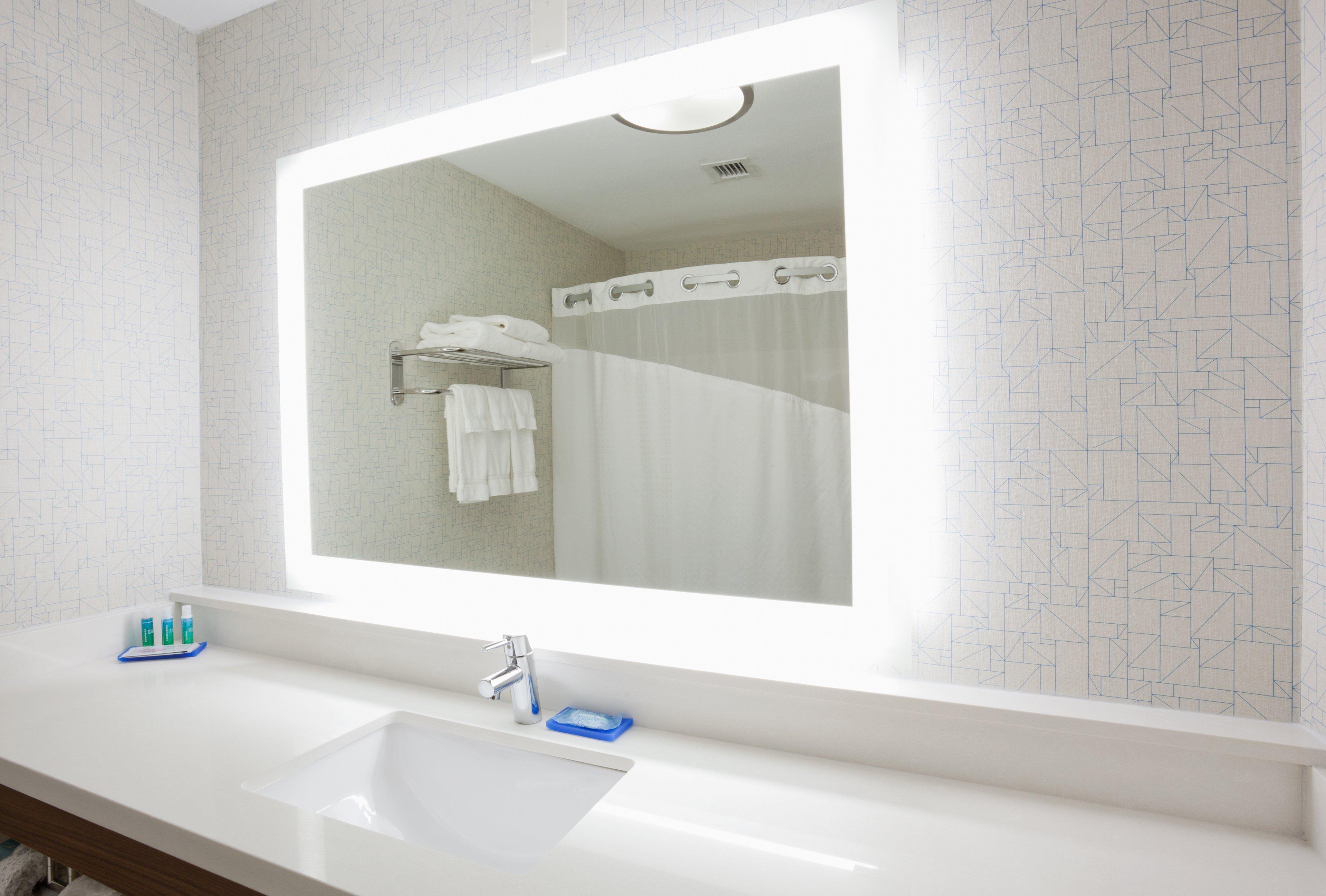 Holiday Inn Express & Suites - Dickinson By Ihg Екстериор снимка