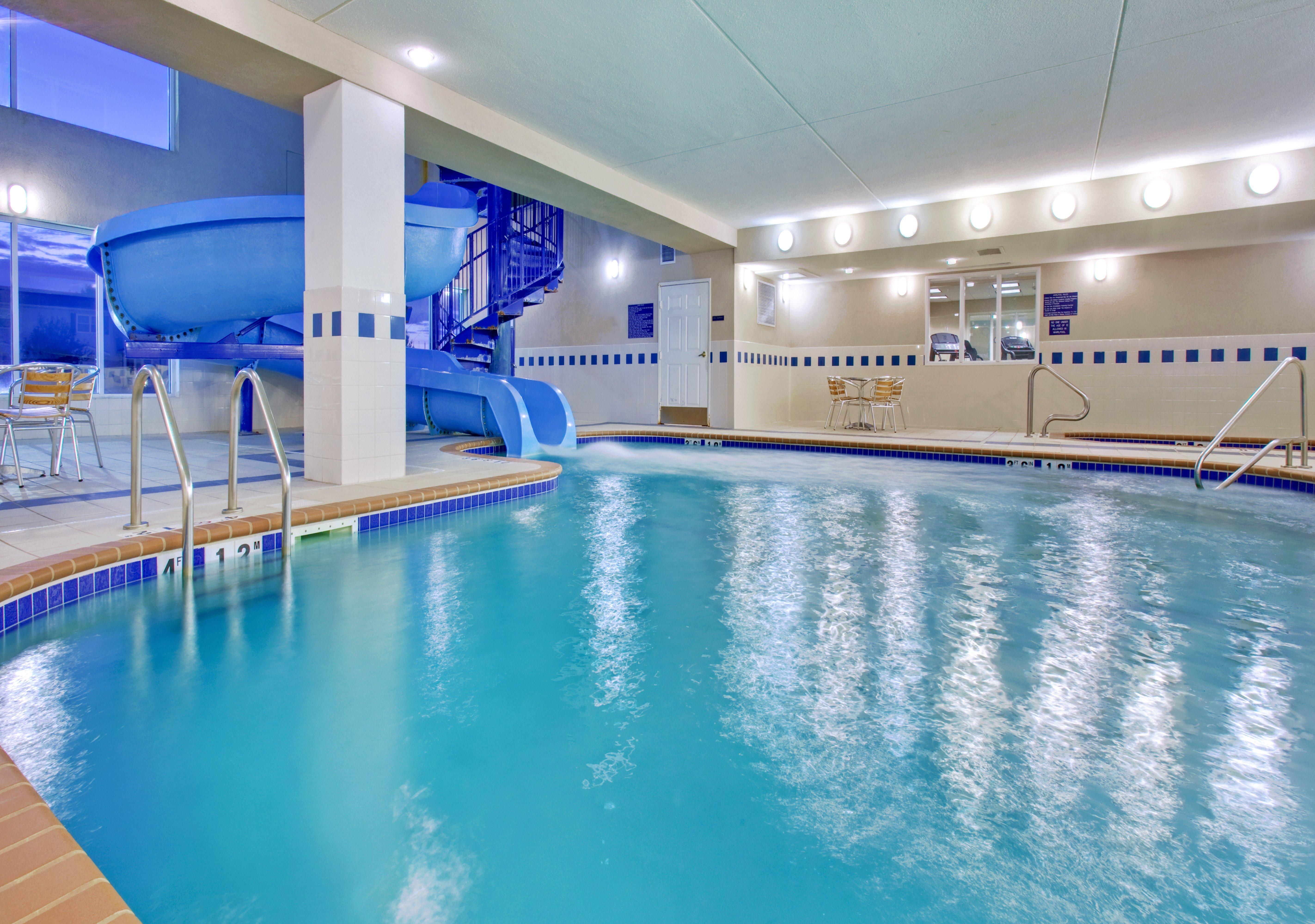 Holiday Inn Express & Suites - Dickinson By Ihg Екстериор снимка