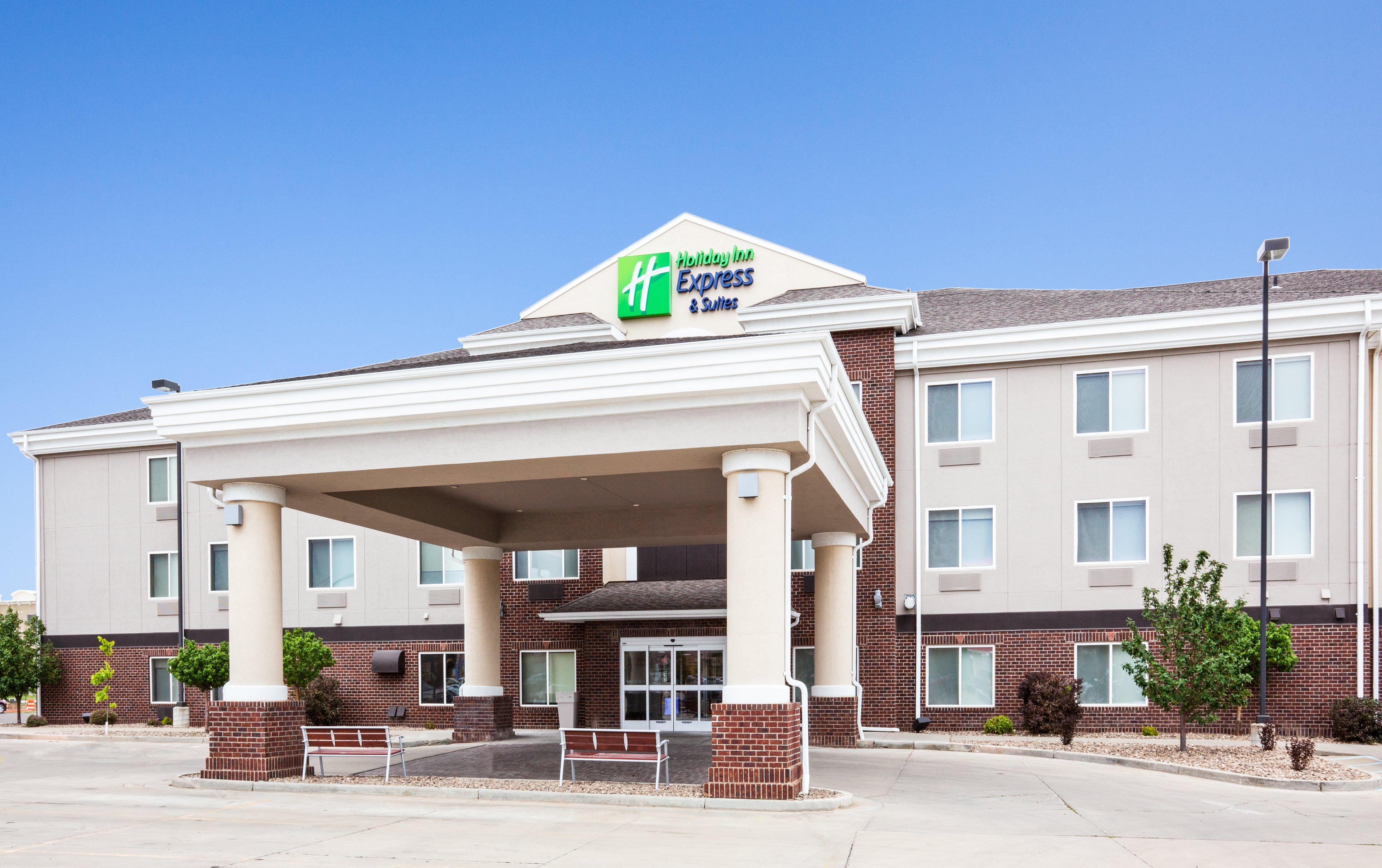 Holiday Inn Express & Suites - Dickinson By Ihg Екстериор снимка