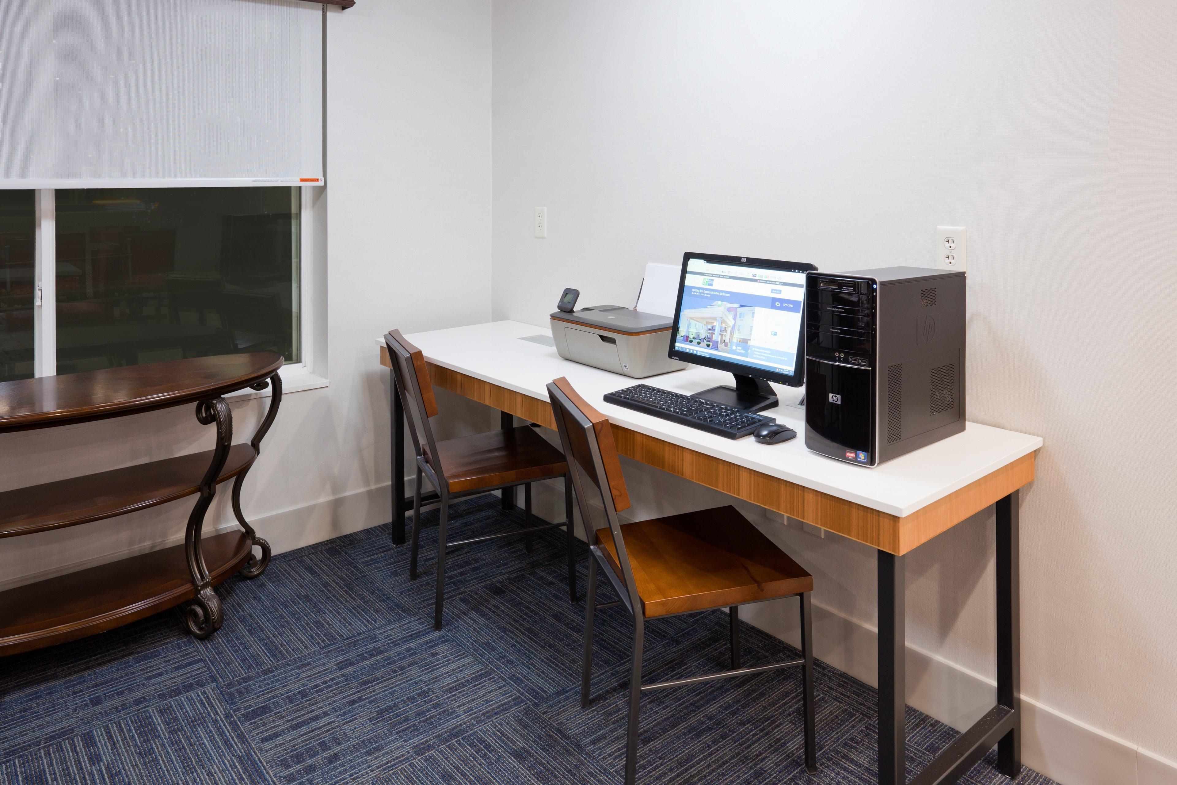 Holiday Inn Express & Suites - Dickinson By Ihg Екстериор снимка