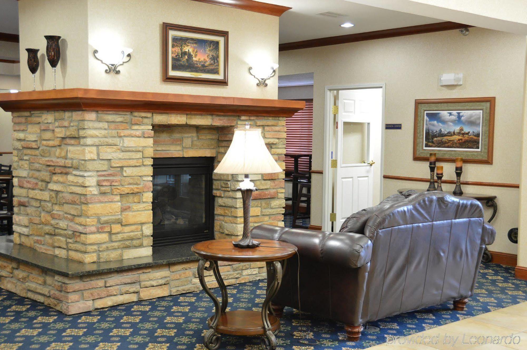 Holiday Inn Express & Suites - Dickinson By Ihg Екстериор снимка