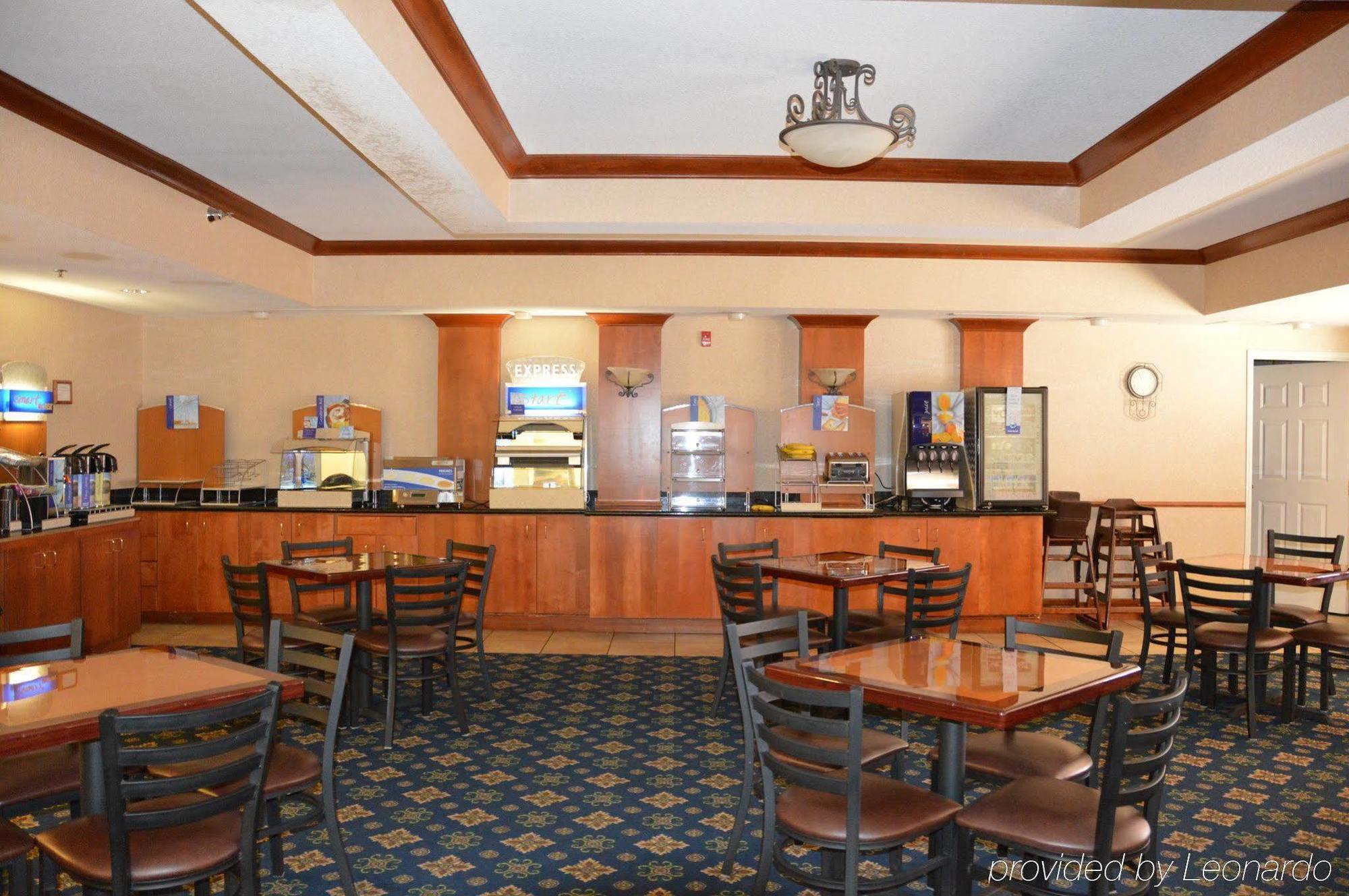 Holiday Inn Express & Suites - Dickinson By Ihg Екстериор снимка