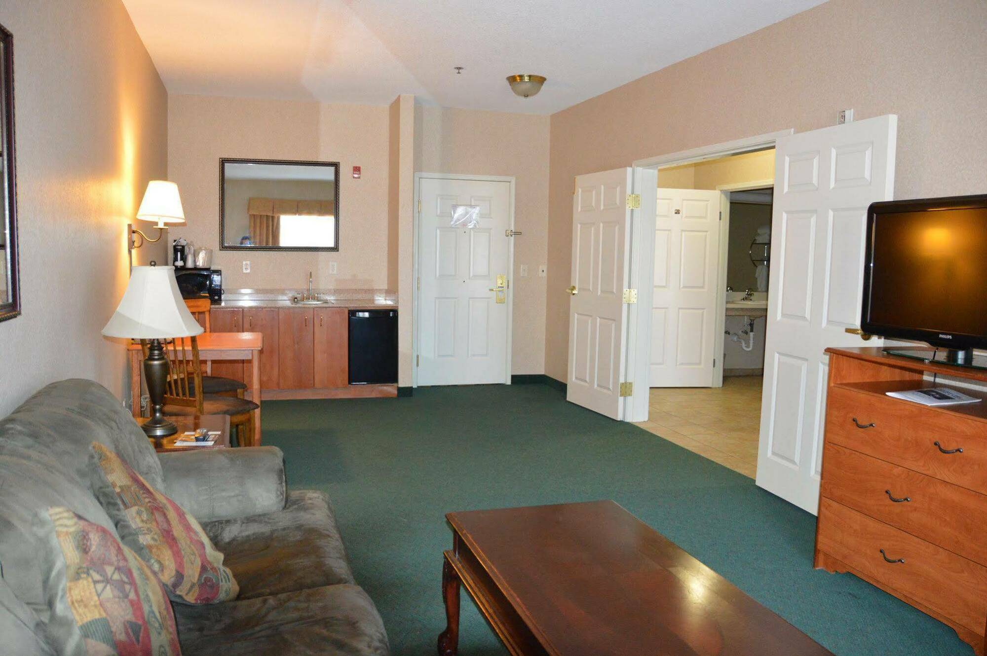 Holiday Inn Express & Suites - Dickinson By Ihg Екстериор снимка