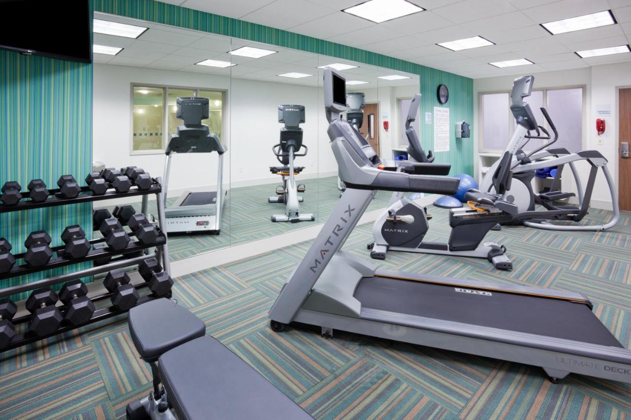 Holiday Inn Express & Suites - Dickinson By Ihg Екстериор снимка
